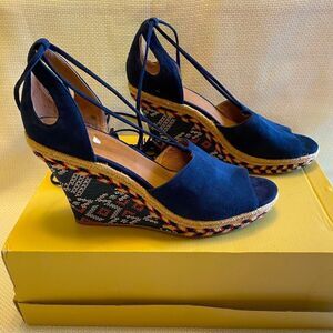 Stylish Navy Wedge Sandals